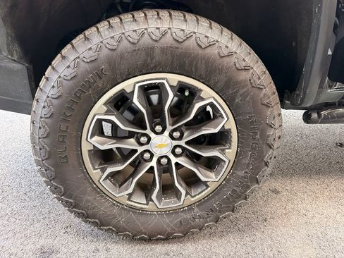Used 2022 Chevrolet Colorado ZR2 AWD/4WD image 25