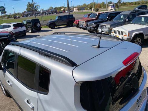 Used 2021 Jeep Renegade Latitude w/ Convenience Group image 58