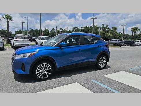 Used 2021 Nissan Kicks SV FWD image 24