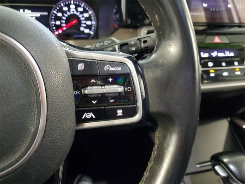 Certified 2022 Kia Sorento EX w/ Panoramic Sunroof Package image 22