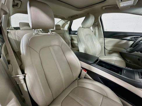 Used 2020 Lincoln MKZ Reserve w/ Luxury Package FWD image 27