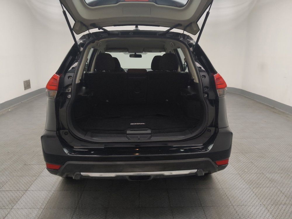 Used 2017 Nissan Rogue S AWD/4WD image 29