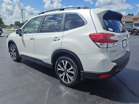 Used 2023 Subaru Forester Limited AWD/4WD image 3