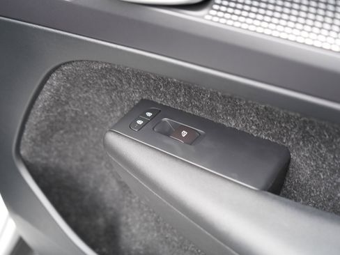 Used 2019 Volvo XC40 T5 R-Design image 69