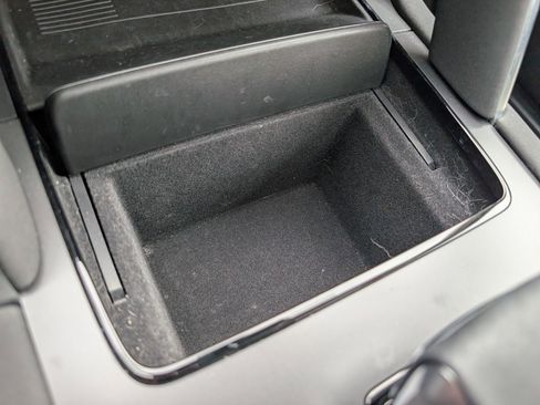 Certified 2025 Land Rover Discovery Sport S image 19