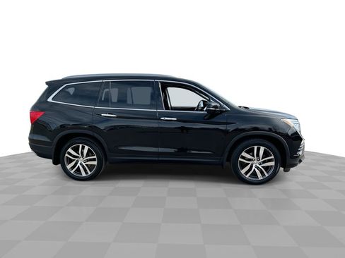 Used 2017 Honda Pilot Elite image 9