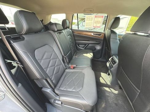 Used 2025 Volkswagen Atlas SE AWD/4WD image 25