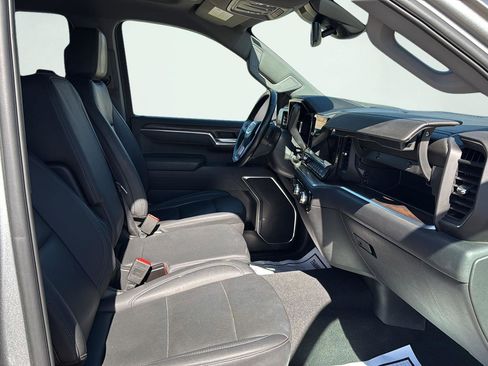 Used 2025 GMC Sierra 1500 SLT image 27