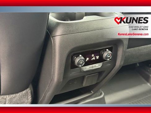 New 2026 Chevrolet Traverse LT w/ Midnight/Sport Edition AWD/4WD image 23
