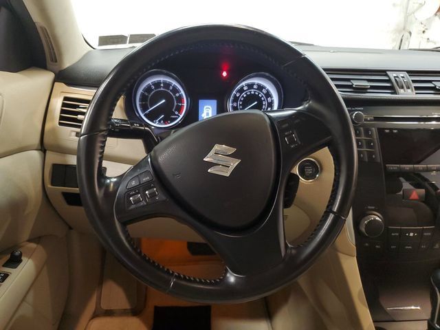 Used 2010 Suzuki Kizashi SE FWD image 15