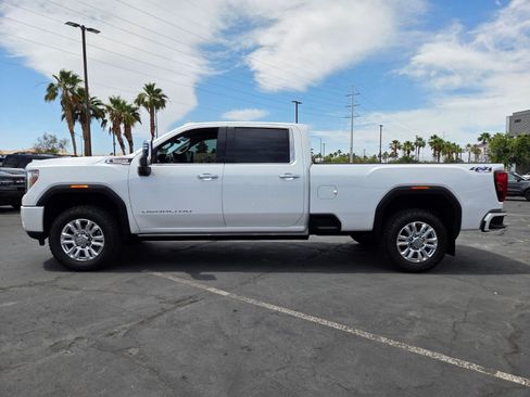 Used 2022 GMC Sierra 3500 Denali w/ Denali Ultimate Package AWD/4WD image 3