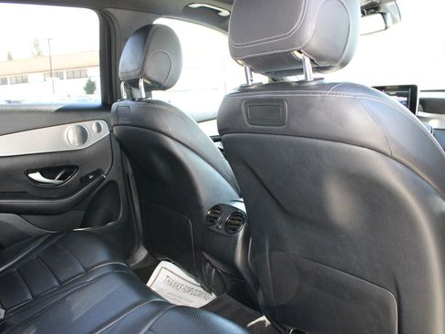 Used 2019 Mercedes-Benz GLC 300 4MATIC w/ Premium Package image 20