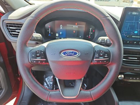Used 2025 Ford Escape ST-Line w/ Tech Pack #1 FWD image 14
