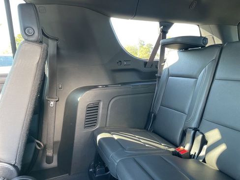 Used 2023 Chevrolet Suburban Z71 w/ Luxury Package image 50