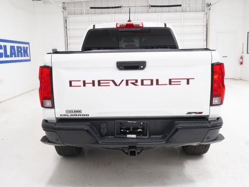 Used 2023 Chevrolet Colorado Trail Boss w/ LPO, Dark Essentials Package AWD/4WD image 6