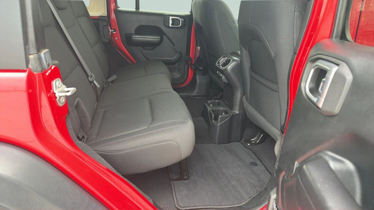 Used 2020 Jeep Wrangler Unlimited Sport S AWD/4WD image 18