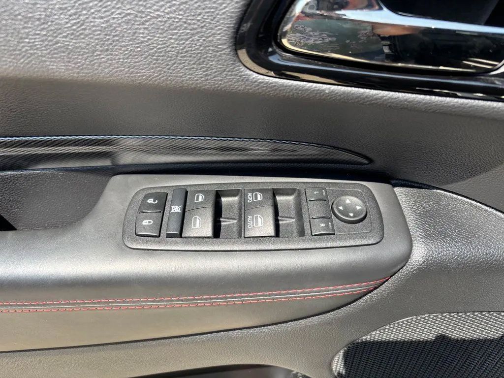 Used 2025 Dodge Durango R/T AWD/4WD image 23