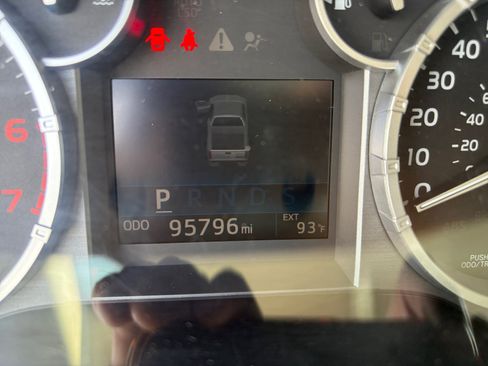 Used 2015 Toyota Tundra Platinum AWD/4WD image 17