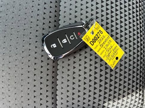 New 2025 Chevrolet Trax LT w/ Driver Confidence Package image 28