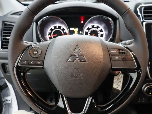 New 2026 Mitsubishi Outlander Sport LE AWD/4WD image 8