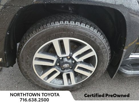 Used 2023 Toyota 4Runner Limited image 15