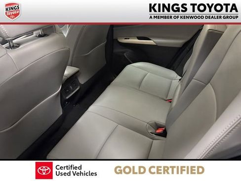 Certified 2024 Toyota Venza XLE image 15