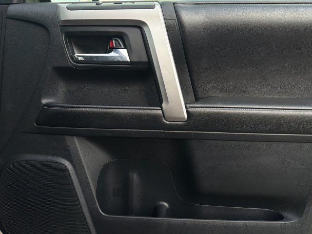 Used 2015 Toyota 4Runner SR5 RWD image 18