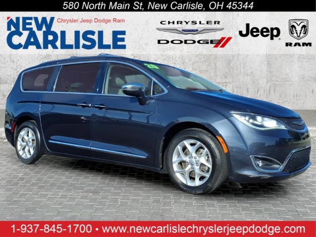 Used 2020 Chrysler Pacifica Limited FWD image 1