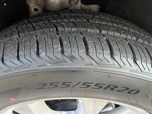 Used 2024 Ford Explorer Limited image 29