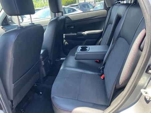 Used 2022 Mitsubishi Outlander Sport SE image 8