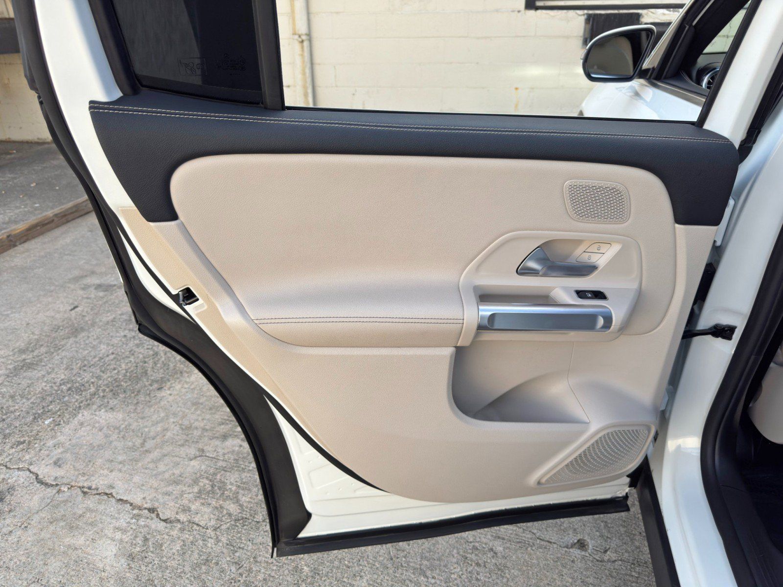Used 2024 Mercedes-Benz GLB 250 w/ Exclusive Package image 48