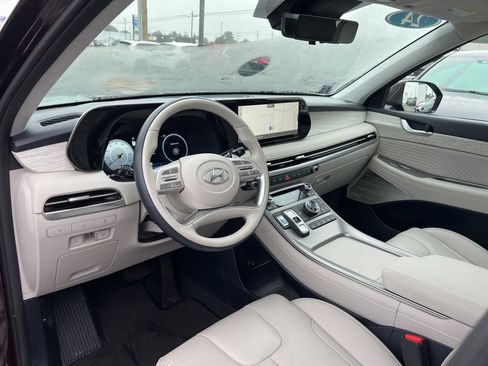 Used 2024 Hyundai Palisade Calligraphy image 9