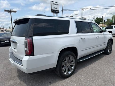 Used 2016 GMC Yukon XL Denali w/ Open Road Package AWD/4WD image 19