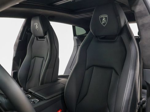 Used 2023 Lamborghini Urus S AWD/4WD image 35