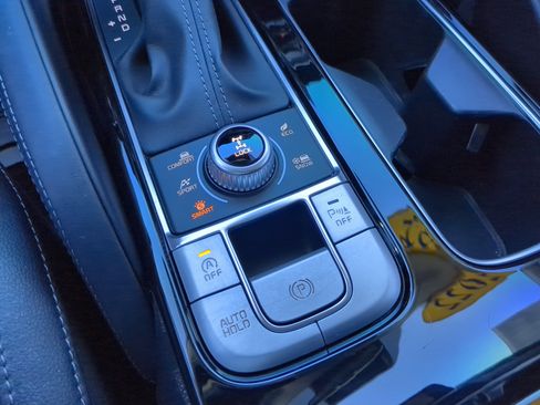 Used 2022 Kia Telluride EX w/ EX Premium Package image 27