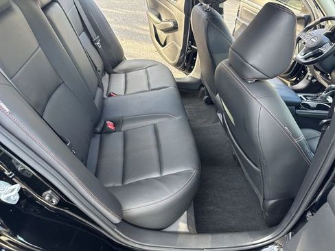 Used 2025 Nissan Altima 2.5 SR w/ SR Premium Package image 11