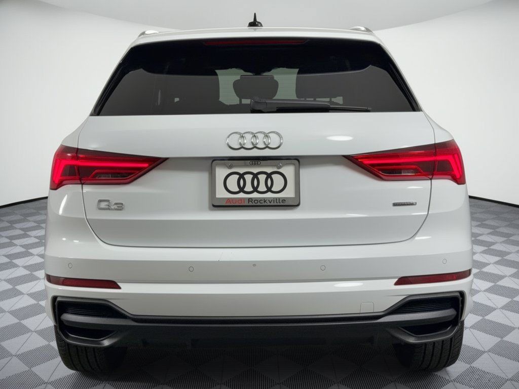 Used 2025 Audi Q3 2.0T Premium w/ Convenience Package AWD/4WD image 11