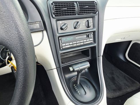Used 1994 Ford Mustang Convertible RWD image 22