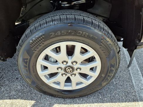 Used 2024 Toyota Tacoma SR AWD/4WD image 9
