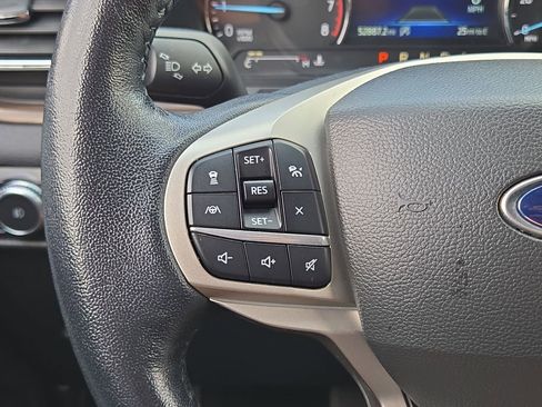 Used 2022 Ford Explorer Limited w/ Equipment Group 301A image 21