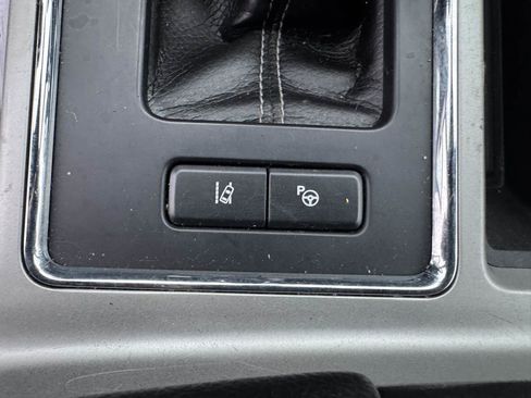 Used 2017 Ford F150 Lariat w/ Equipment Group 502A Luxury image 22