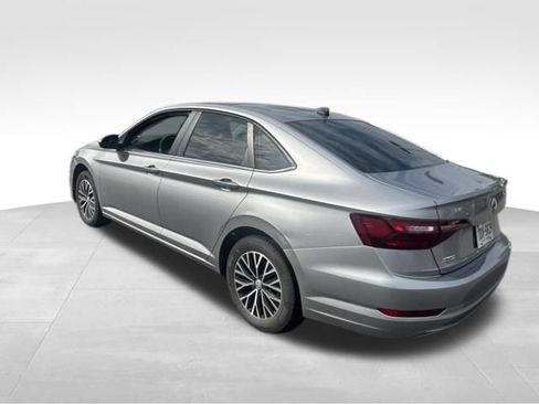 Used 2020 Volkswagen Jetta SE w/ SE Cold Weather Package FWD image 11