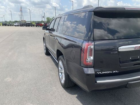Used 2018 GMC Yukon XL Denali w/ Denali Ultimate Package AWD/4WD image 18