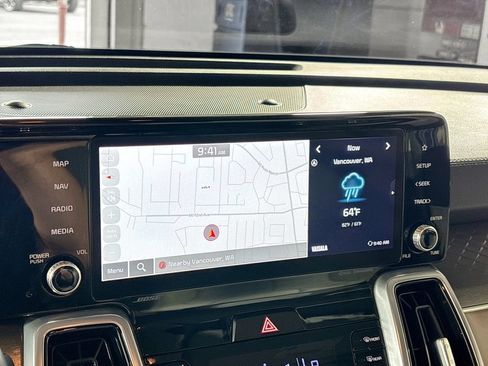 Certified 2023 Kia Sorento SX Prestige AWD/4WD image 17