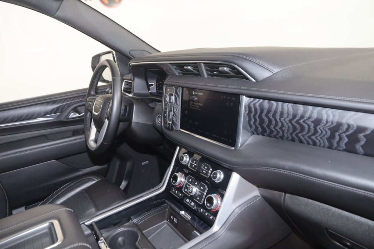 Used 2024 GMC Yukon Denali AWD/4WD image 38