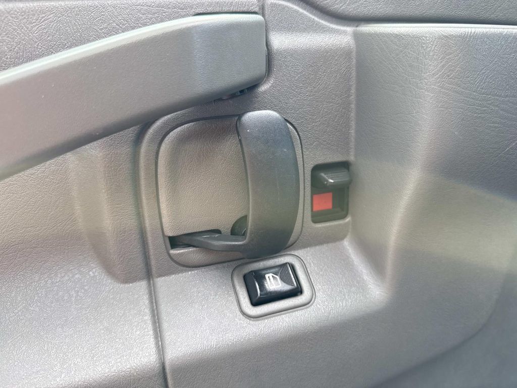 Used 2016 Chevrolet Express 3500 LT w/ LT Preferred Equipment Group RWD image 17
