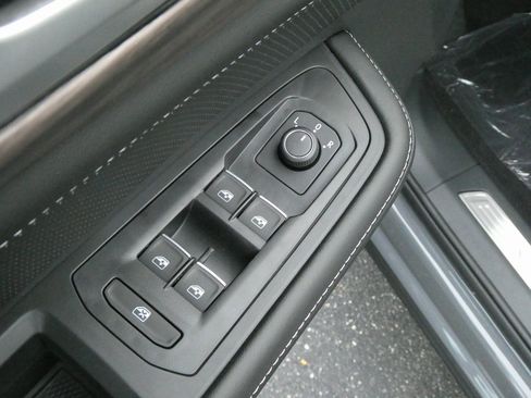 New 2026 Volkswagen Atlas SEL image 30