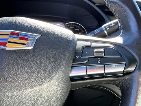 Used 2023 Cadillac XT4 Premium Luxury FWD image 28