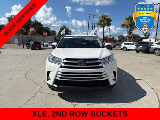 Used 2019 Toyota Highlander XLE FWD image 2