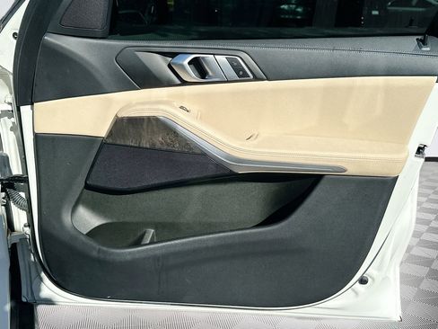 Used 2021 BMW X5 sDrive40i image 34